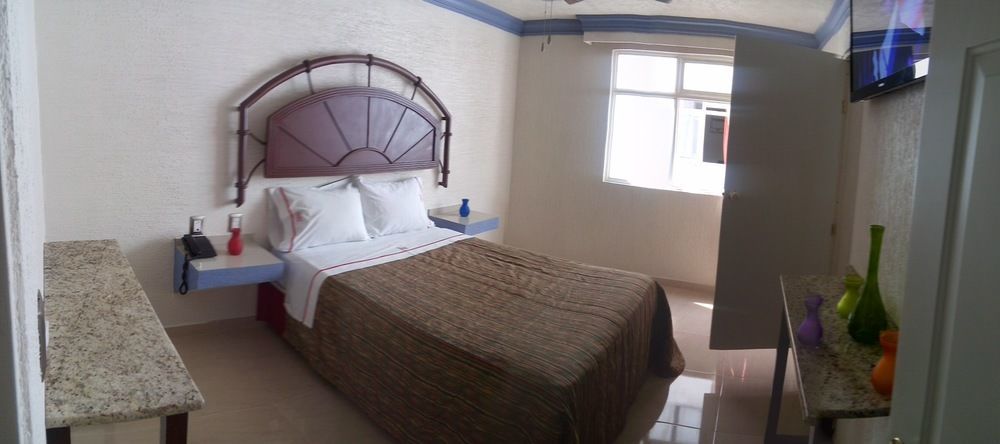 Hotel La Paz غوادالاجارا المظهر الخارجي الصورة