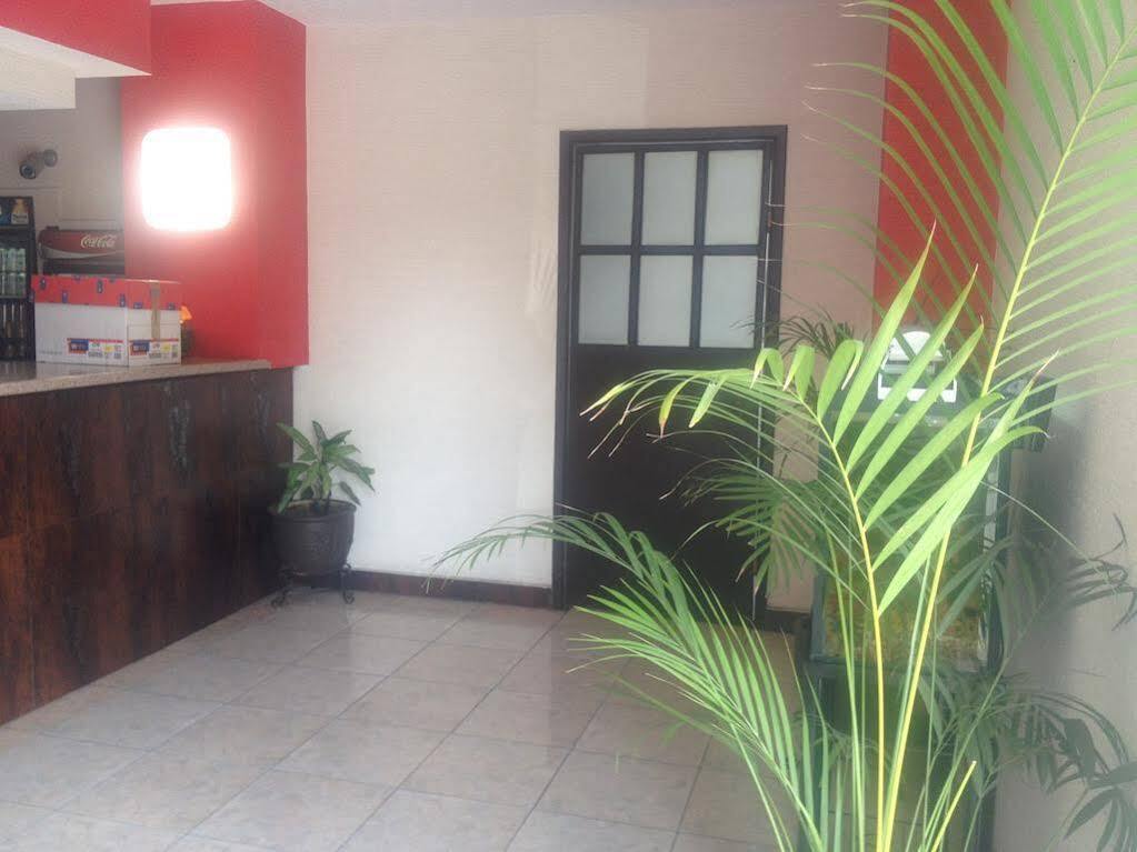 Hotel La Paz غوادالاجارا المظهر الخارجي الصورة